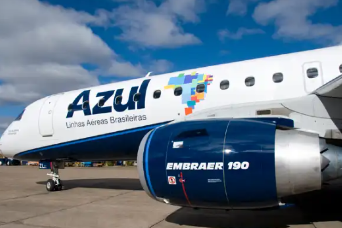 Emprego na Azul: empresa anuncia 200 vagas disponíveis em todo o Brasil