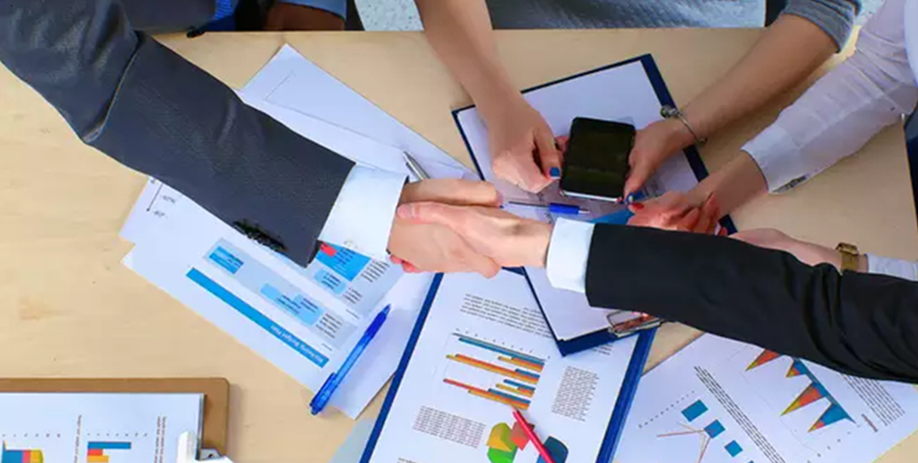 Lista completa com as 30 profissões que tiveram os maiores salários de contratação no país em 2023