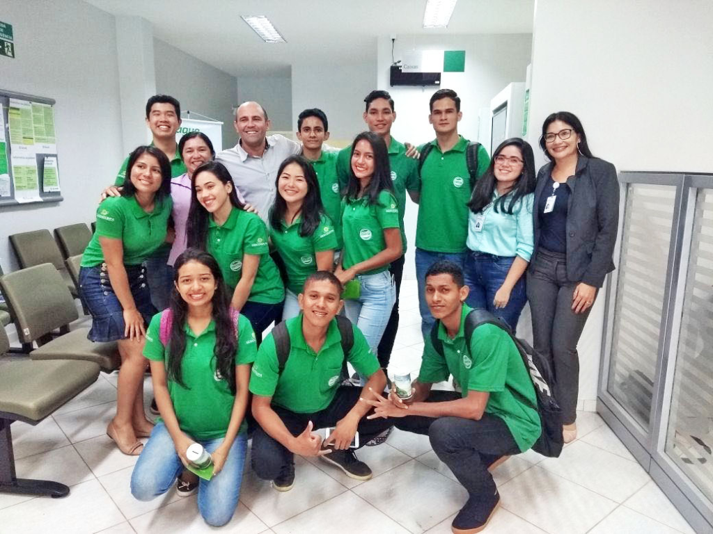 Ser jovem aprendiz na Sicredi significa estar em uma grande empresa e adquirir muita experiência.