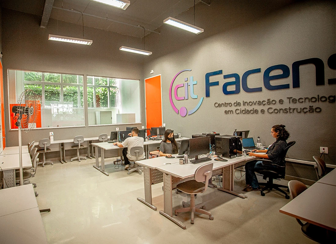 Trabalhar na faculdade em Sorocaba-SP pode te dar muito conhecimento e te ajudar a traçar novos objetivos em sua carreira.