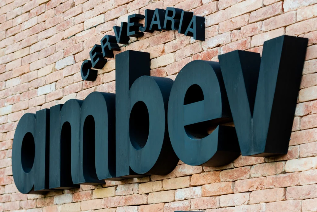 Cervejaria Ambev está com VAGAS abertas para pessoas com ensino médio