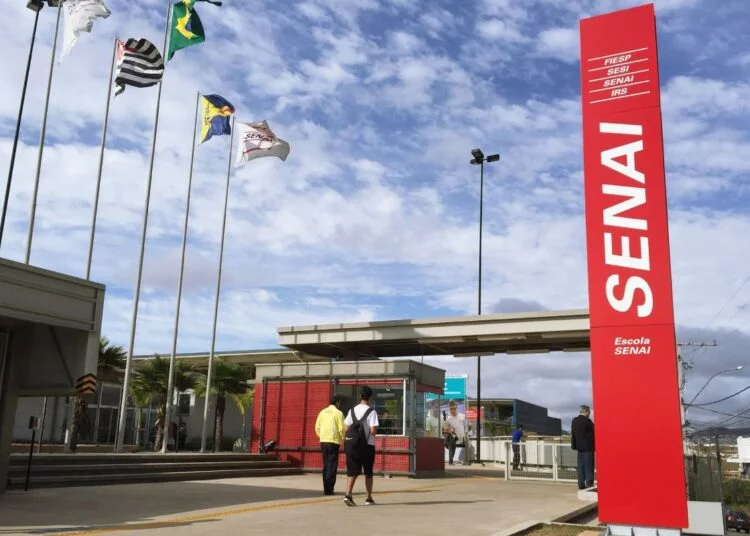 Senai está contratando! Salários de R$ 2.213,07 e inscrições até próxima quinta-feira (09)
