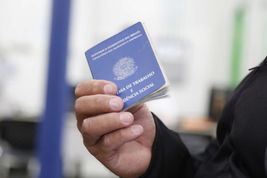 Prefeitura anuncia mais de 200 vagas.