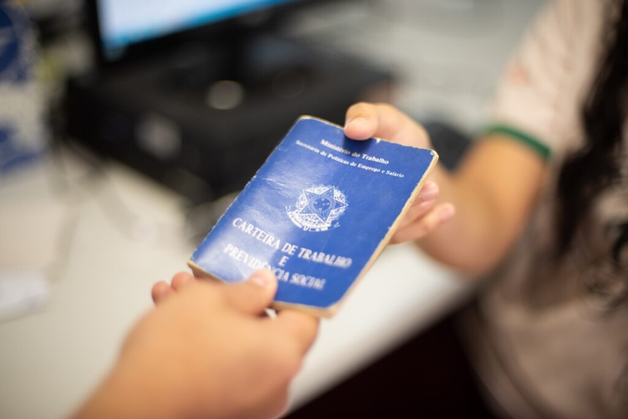 Oportunidades de Trabalho: Mais de 650 Vagas Esperam por Você!