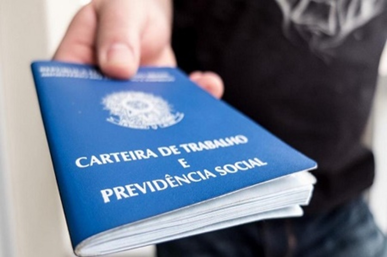 Emprego em Muriaé: Salários de até R$ 2.233 no SINE!