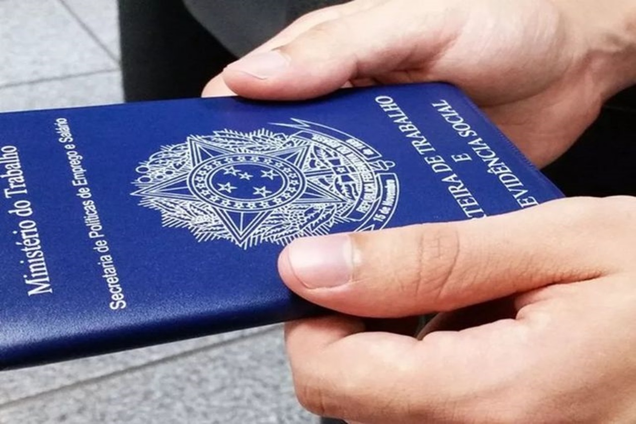 Mais de Mil VAGAS de Emprego Disponíveis Hoje: Confira!