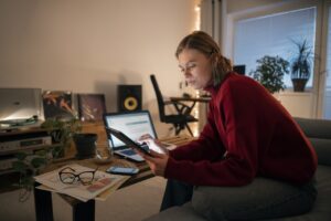 Trabalhe de Casa: processo seletivo da UFRGS.