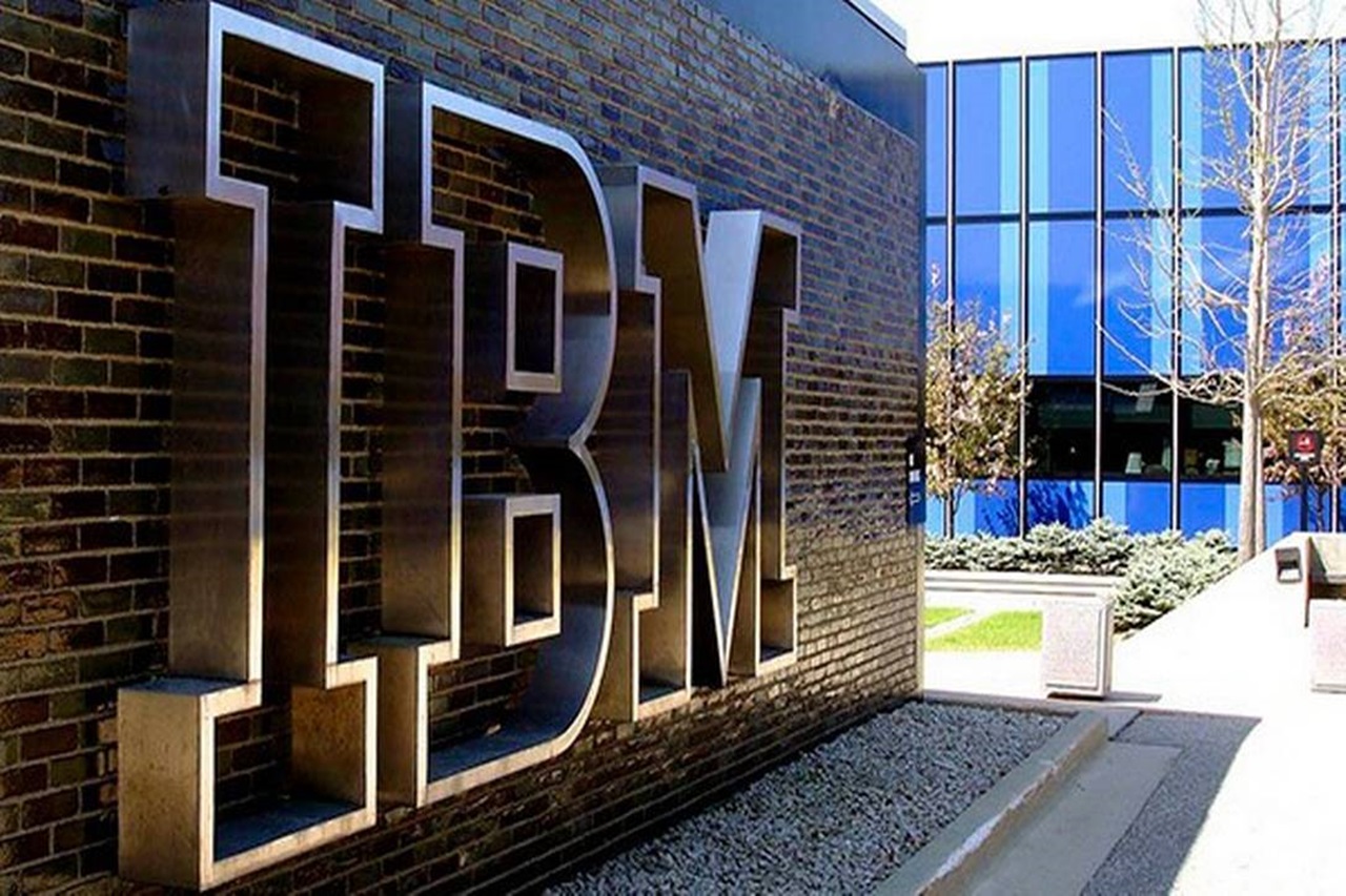 Carreira Internacional: Trabalhe de Casa na IBM e Receba Salários em Dólar