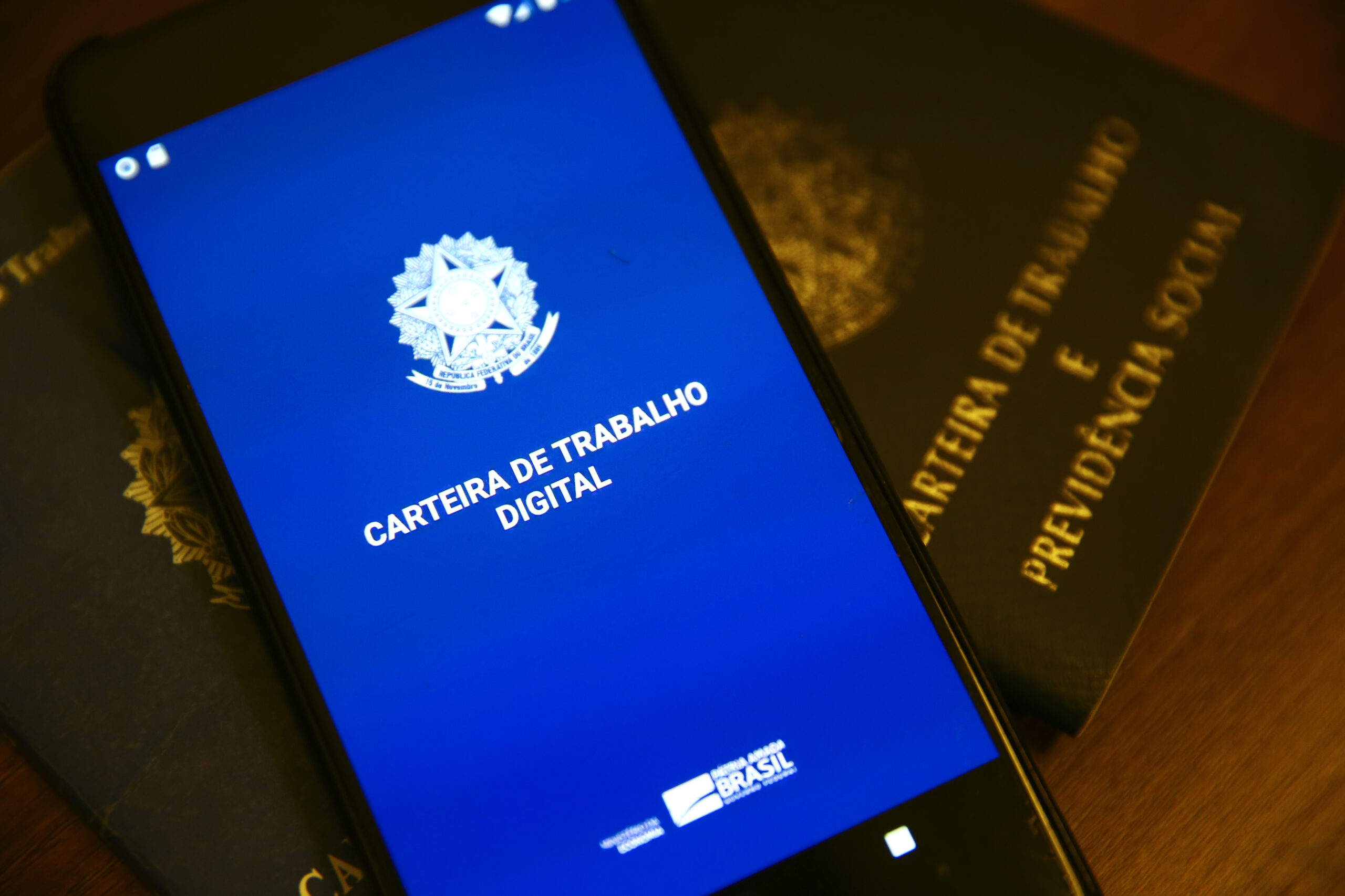 Oportunidades para profissionais experientes e iniciantes. Imagem: gov.br