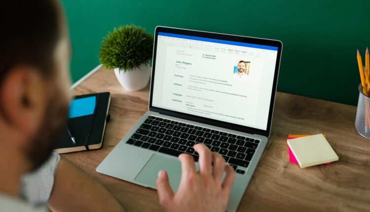 Vagas diversificadas. Imagem: freepik/rawpixel.com