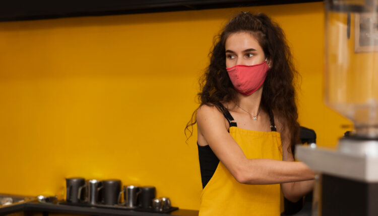 Trabalho de meio período oferece remuneração que ultrapassa R$ 3 mil mensais