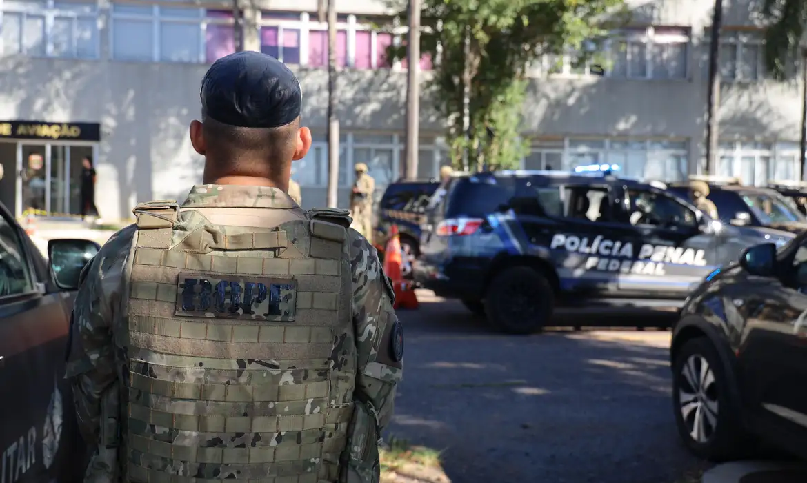 Concursos de Polícia Penal 2024: 2,8 mil vagas em SP, MG e ES; prepare-se agora - Imagem do artigo