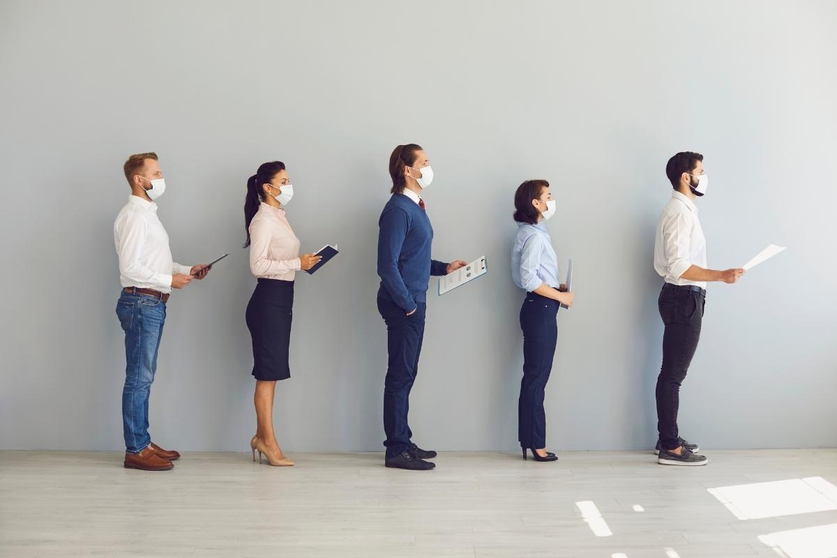 Balcão de Emprego preenche 150 ofertas de emprego nesta terça (11) em Araçariguama
